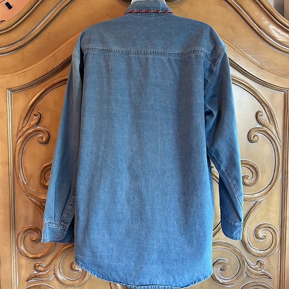 Threads on threads denim shirt - Picture 4 of 9